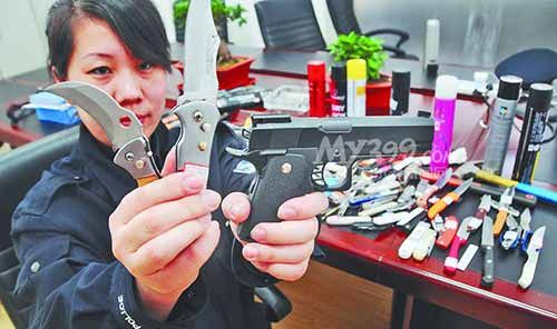 哈大高鐵采用金屬檢測安檢門(mén)攔截上千件刀具[圖]