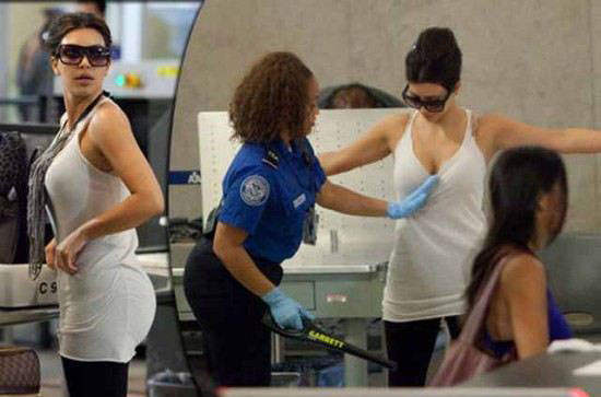 用圖片來(lái)解析美國機場(chǎng)金屬探測門(mén)檢測通道的嚴格安檢方式[圖]