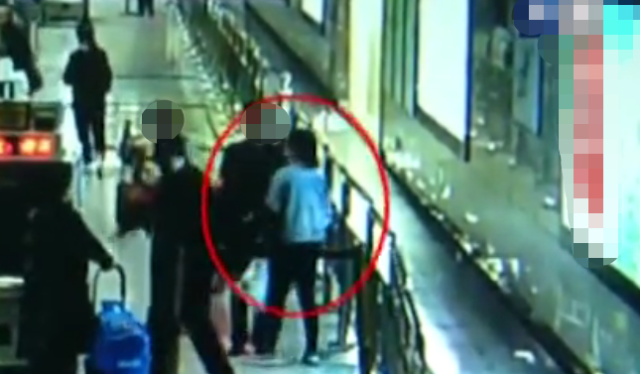 X光機廠(chǎng)家：女子拒絕過(guò)地鐵安檢不配合檢查是違法行為！