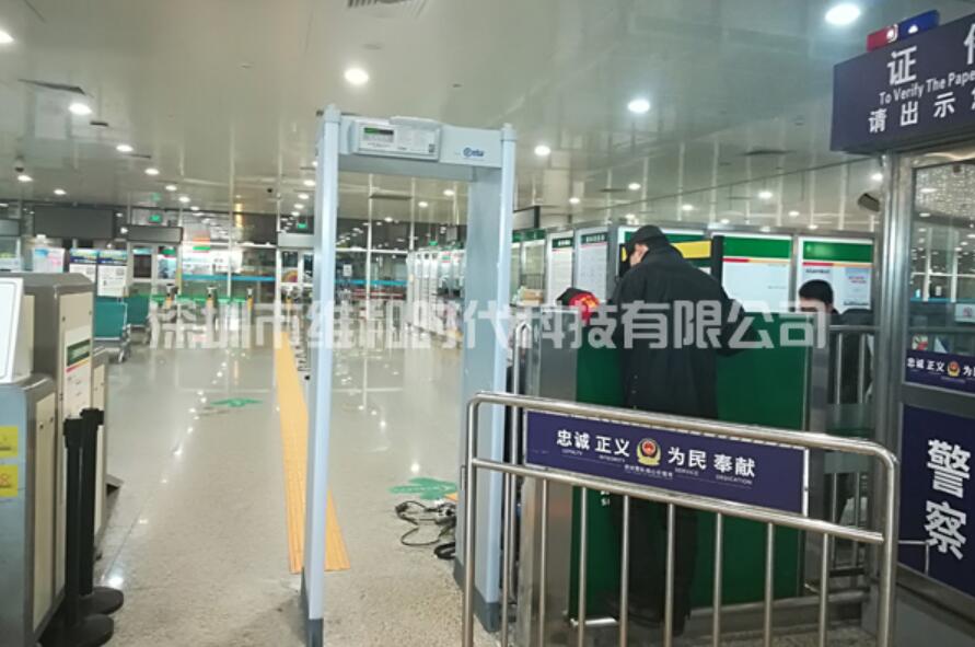 廠(chǎng)家技巧分享：如何選擇一臺高性?xún)r(jià)比手機安檢門(mén) ？