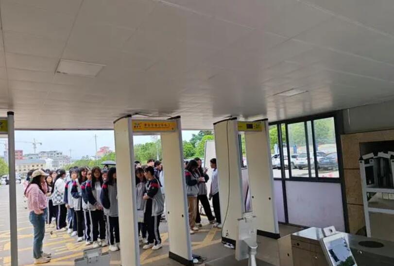 每天過(guò)安檢門(mén)有輻射嗎？